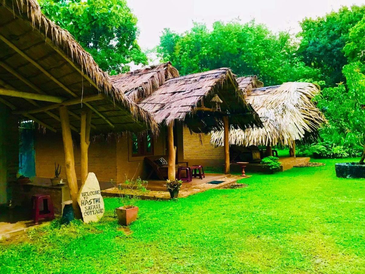 Hasthi Safari Cottage Udawalawe Buitenkant foto