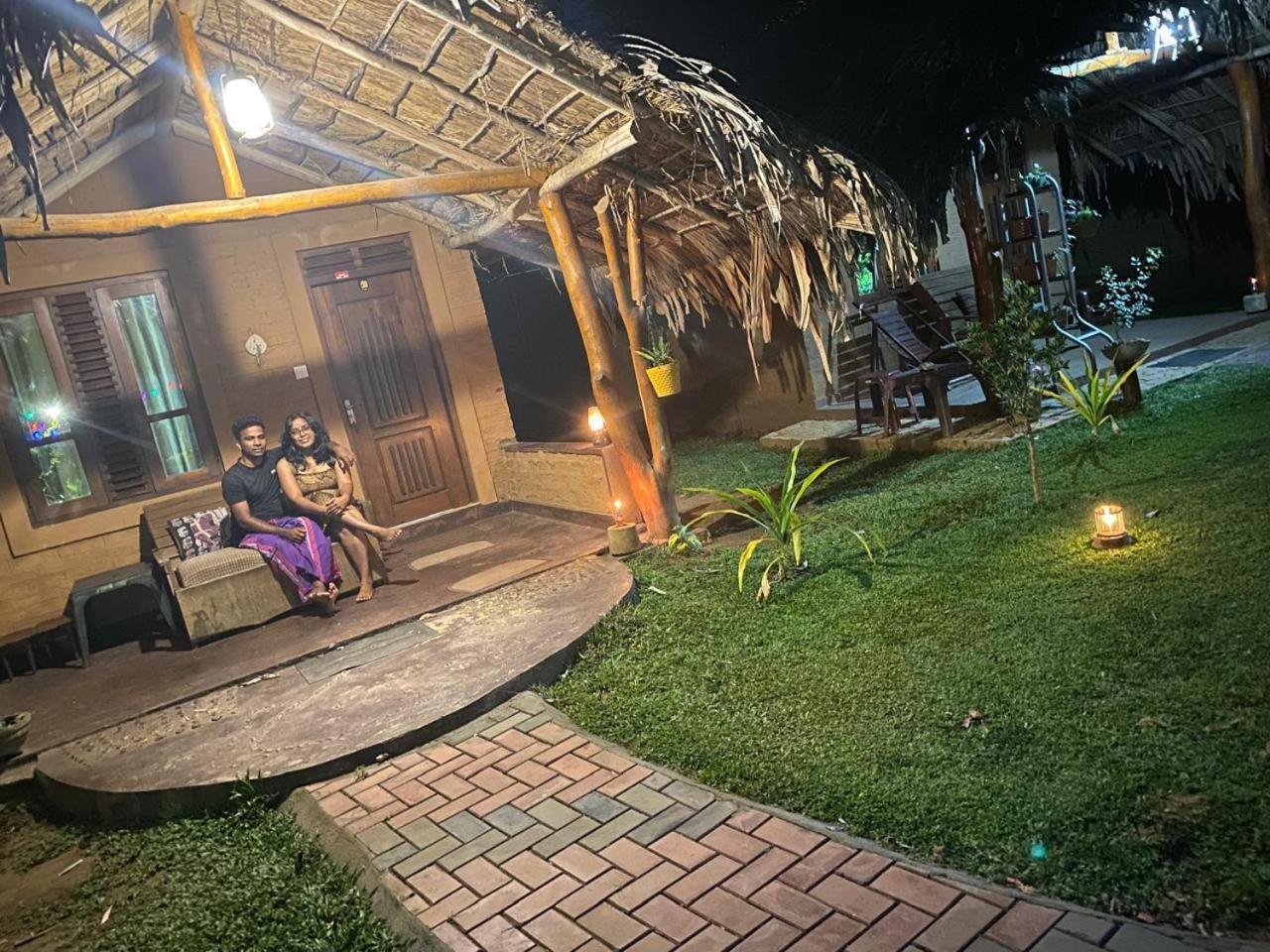 Hasthi Safari Cottage Udawalawe Buitenkant foto