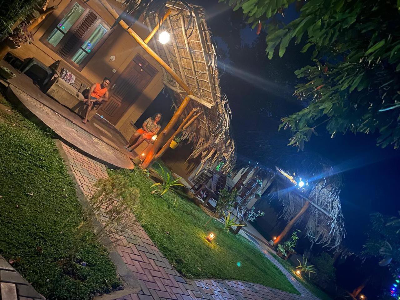 Hasthi Safari Cottage Udawalawe Buitenkant foto