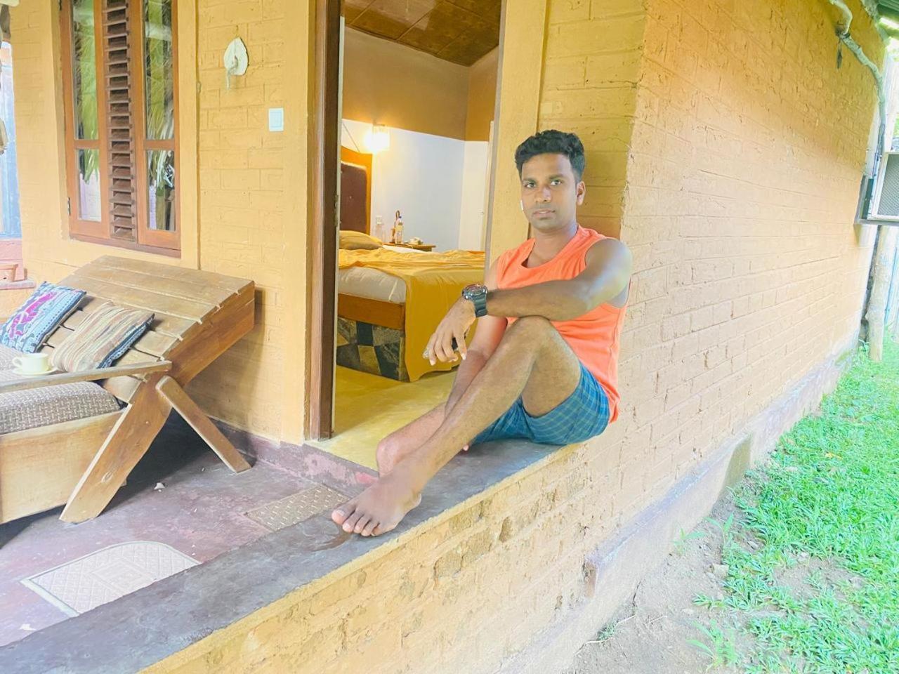 Hasthi Safari Cottage Udawalawe Buitenkant foto