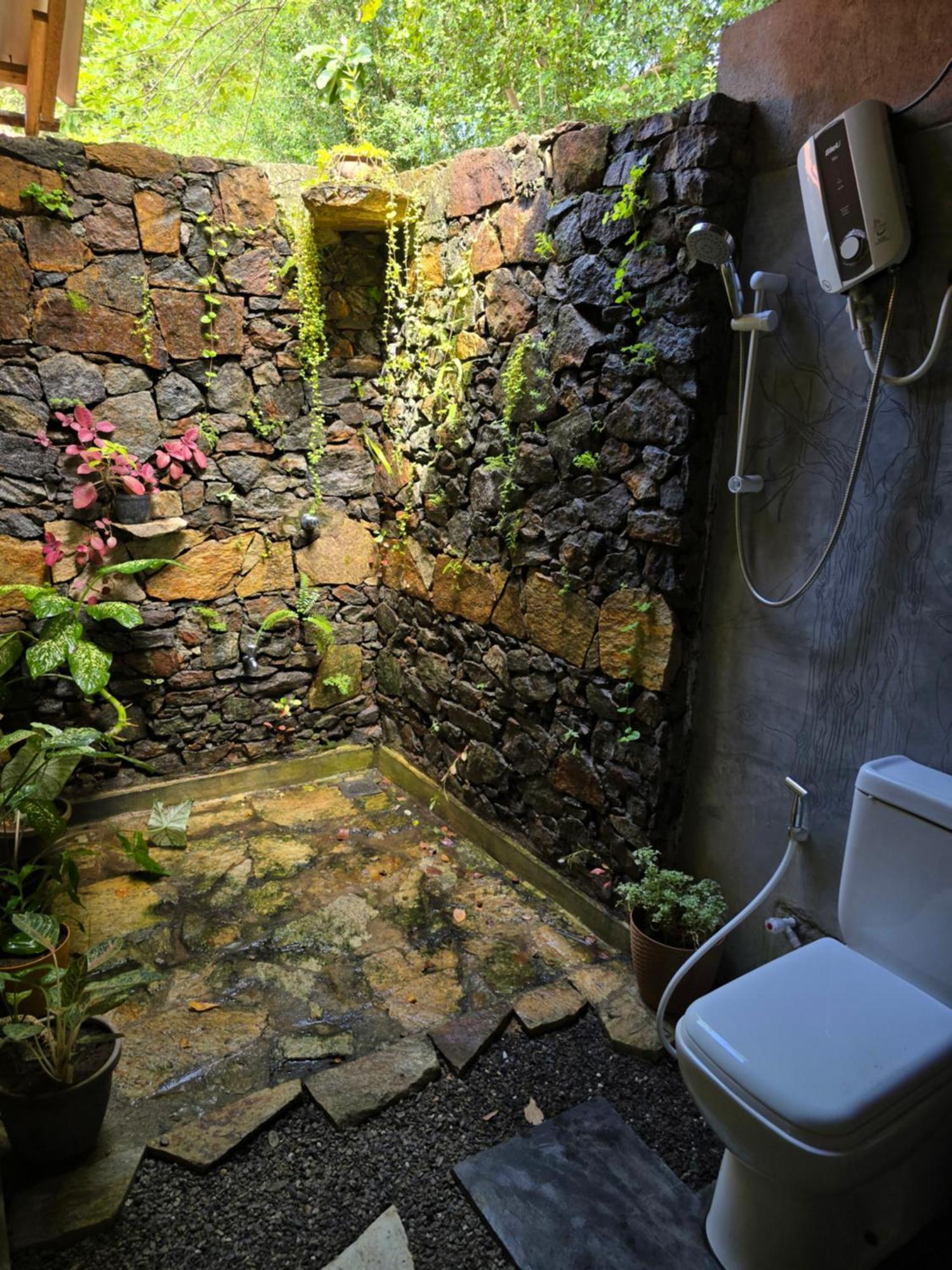 Hasthi Safari Cottage Udawalawe Buitenkant foto